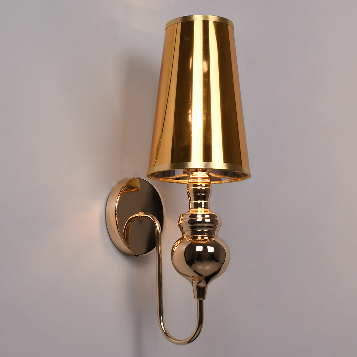 GloboStar® LAURA 01497 Μοντέρνο Φωτιστικό Τοίχου Απλίκα Μονόφωτο Μεταλλικό Χρυσό Φ15 x Μ15 x Π21 x Y48cm - Image 3