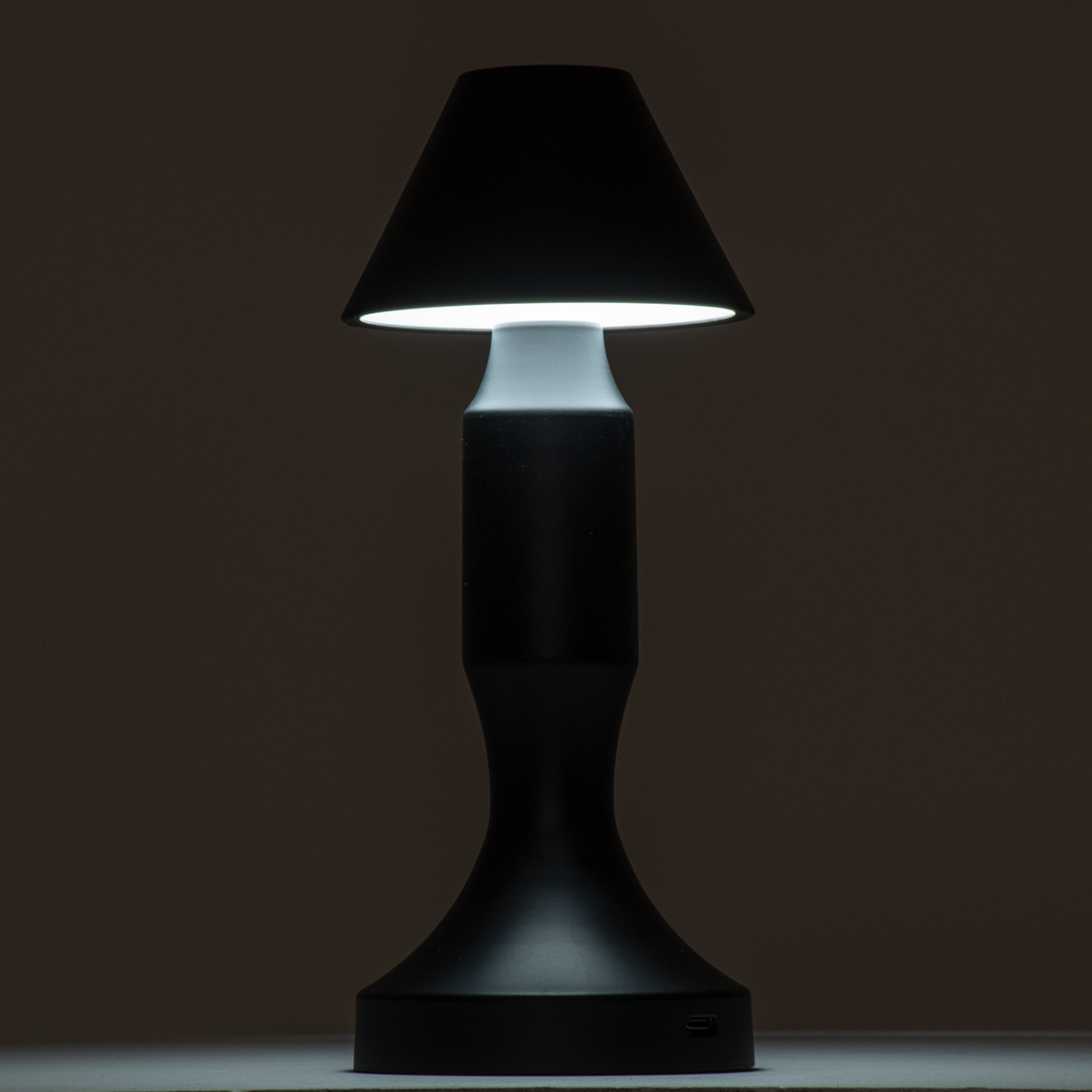 GloboStar® LUNNA 76478 Μοντέρνο Επιτραπέζιο Φωτιστικό Πορτατίφ LED 1.5W 105lm 120° DC 5V Επαναφορτιζόμενο με Μπαταρία Li-ion 1800mAh - Διακόπτη Αφής με 3 Εναλλαγές Φωτισμού CCT Θερμό - Φυσικό - Ψυχρό 1500K - 4500K - 6000K Dimmable - D9 x 23cm - Ασημί - Image 11