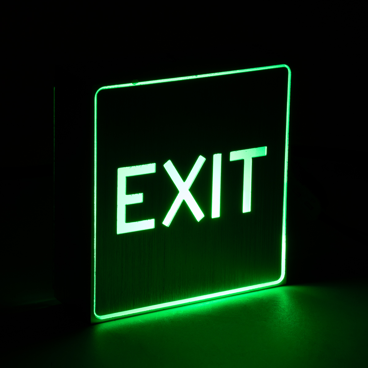 GloboStar® SENSATI 75651 Φωτιστικό Τοίχου Ένδειξης EXIT LED 1W AC 220-240V με Επαναφορτιζόμενη Μπαταρία 350mAh IP20 - Σώμα Αλουμινίου - Μ11 x Π11 x Υ3cm - Πράσινο - Image 5