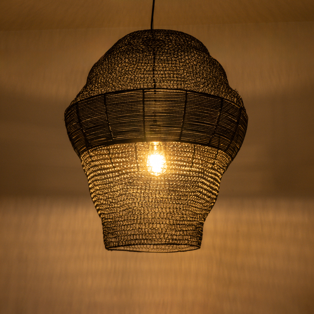 GloboStar® KENTUCKY 01912 Vintage Κρεμαστό Φωτιστικό Οροφής Μονόφωτο 1 x E27 AC220-240V IP20 - Φ60 x Υ70cm - Μαύρο Μεταλλικό με Μπαμπού Πλέγμα - 5 Χρόνια Εγγύηση - Image 3