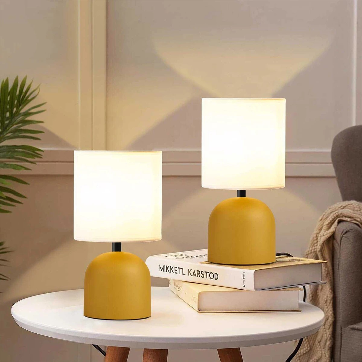 GloboStar® LOREN 204-0137 Μοντέρνο Eπιτραπέζιο Φωτιστικό Μονόφωτο 1 x E27 IP20 Κίτρινο Μέταλλο με Μπεζ Ύφασμα - Μ15 x Π15 x Υ31cm - Image 4